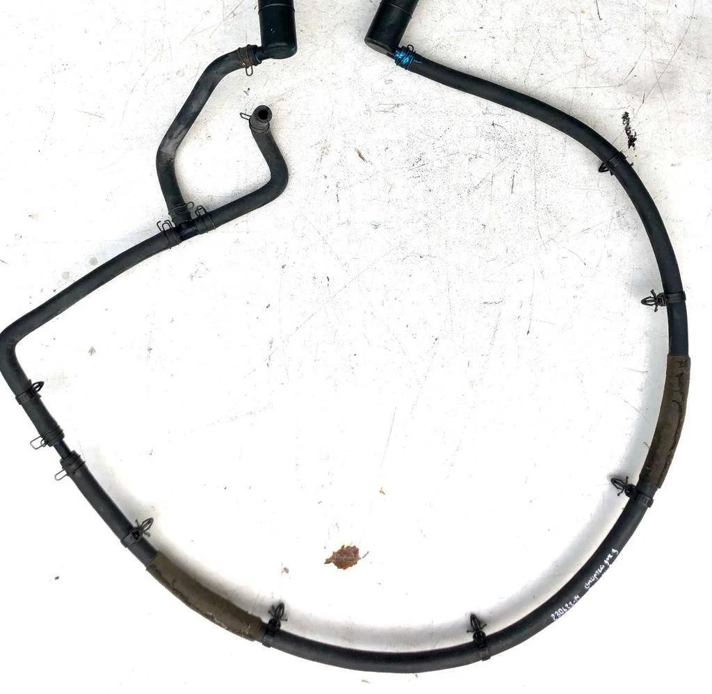 Шланг форсунок фароомывателя Kia Sportage III (2010—2014)