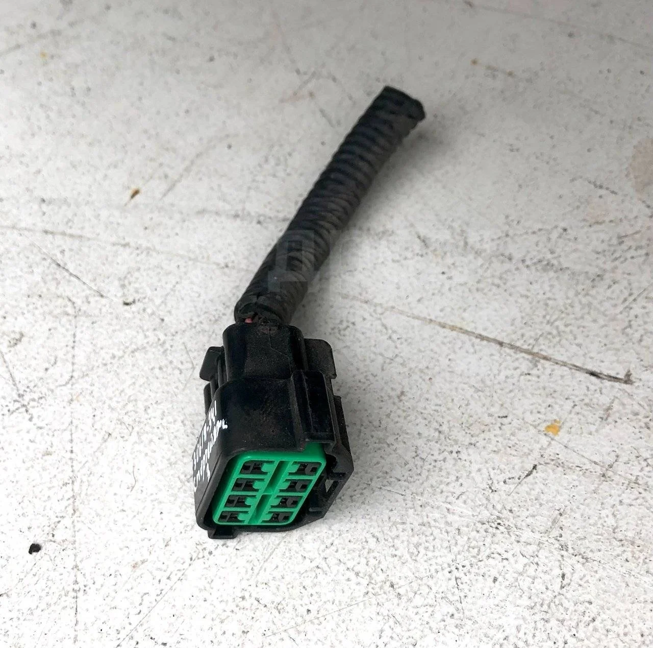 Разъем (фишка) фары Kia Sportage III (2010—2014)