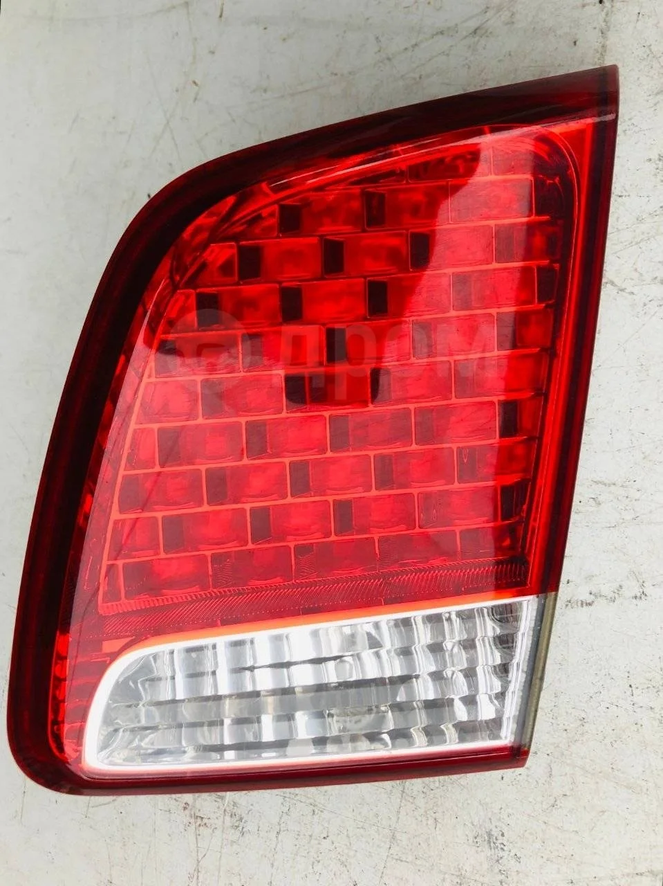 Фонарь крышки багажника внутренний Kia Sorento II (2009—2012)