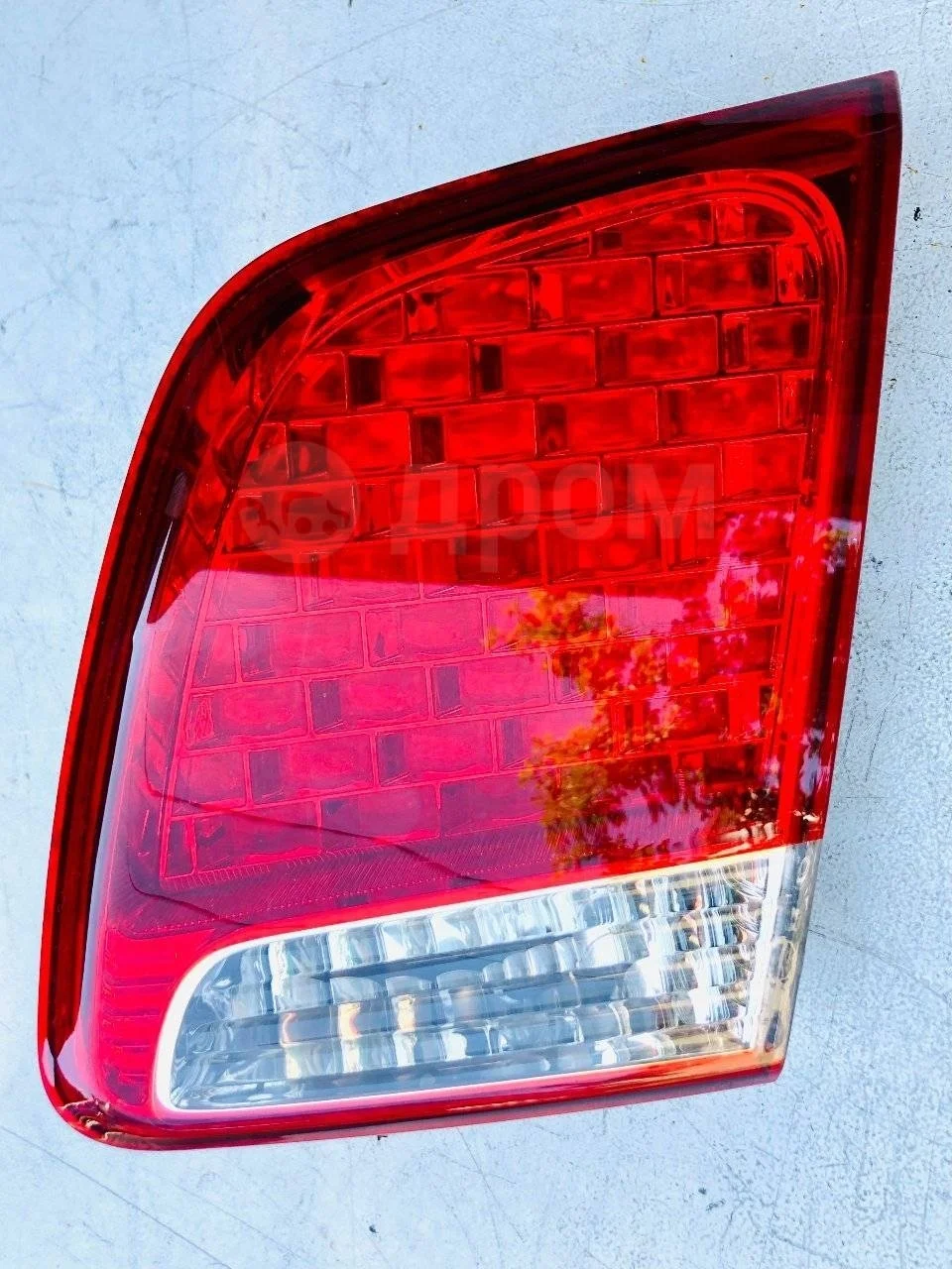 Фонарь крышки багажника внутренний Kia Sorento II (2009—2012)