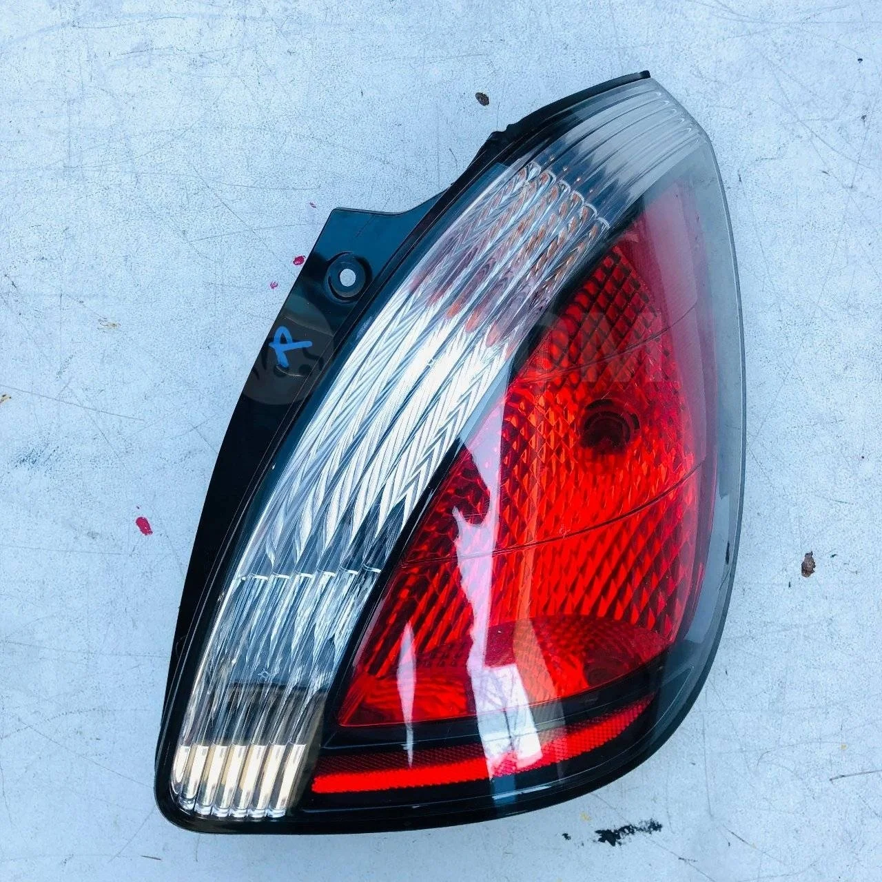 Фонарь задний правый Kia Rio II (2005—2009)