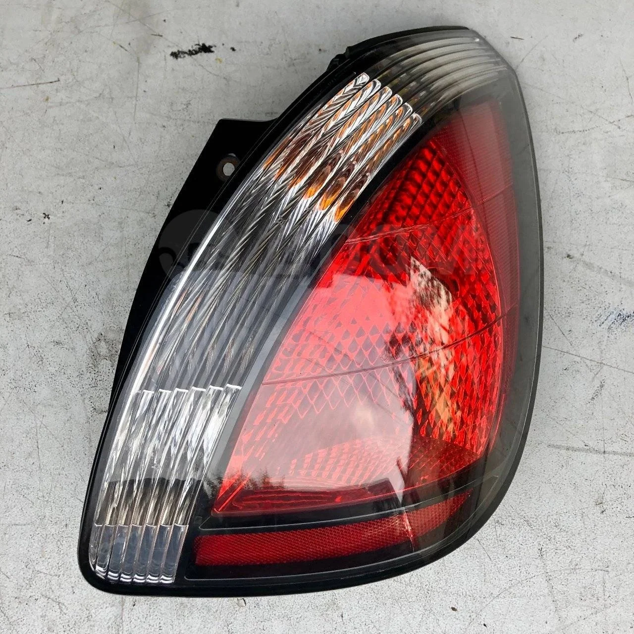 Фонарь задний правый Kia Rio II (2005—2009)