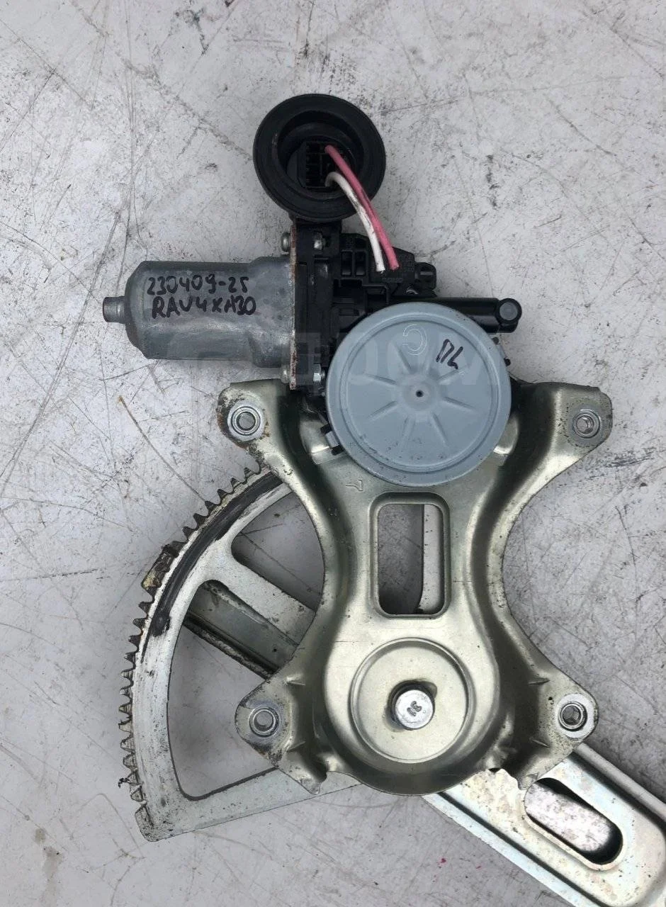 Стеклоподъемник двери электрический Toyota RAV4 III (2005—2010)