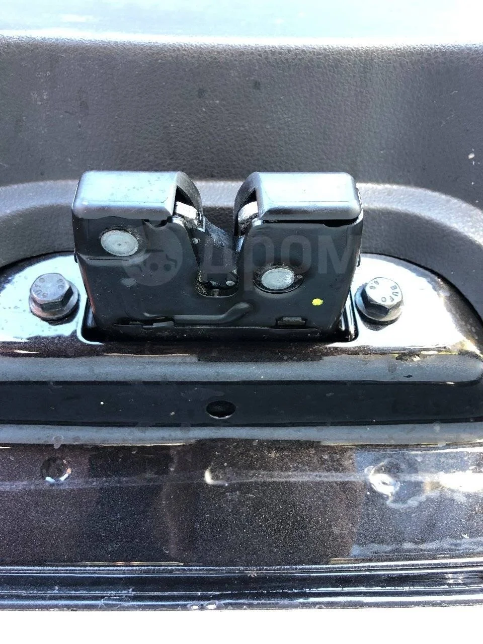 Замок крышки багажника Nissan Qashqai+2 I (2008—2010)