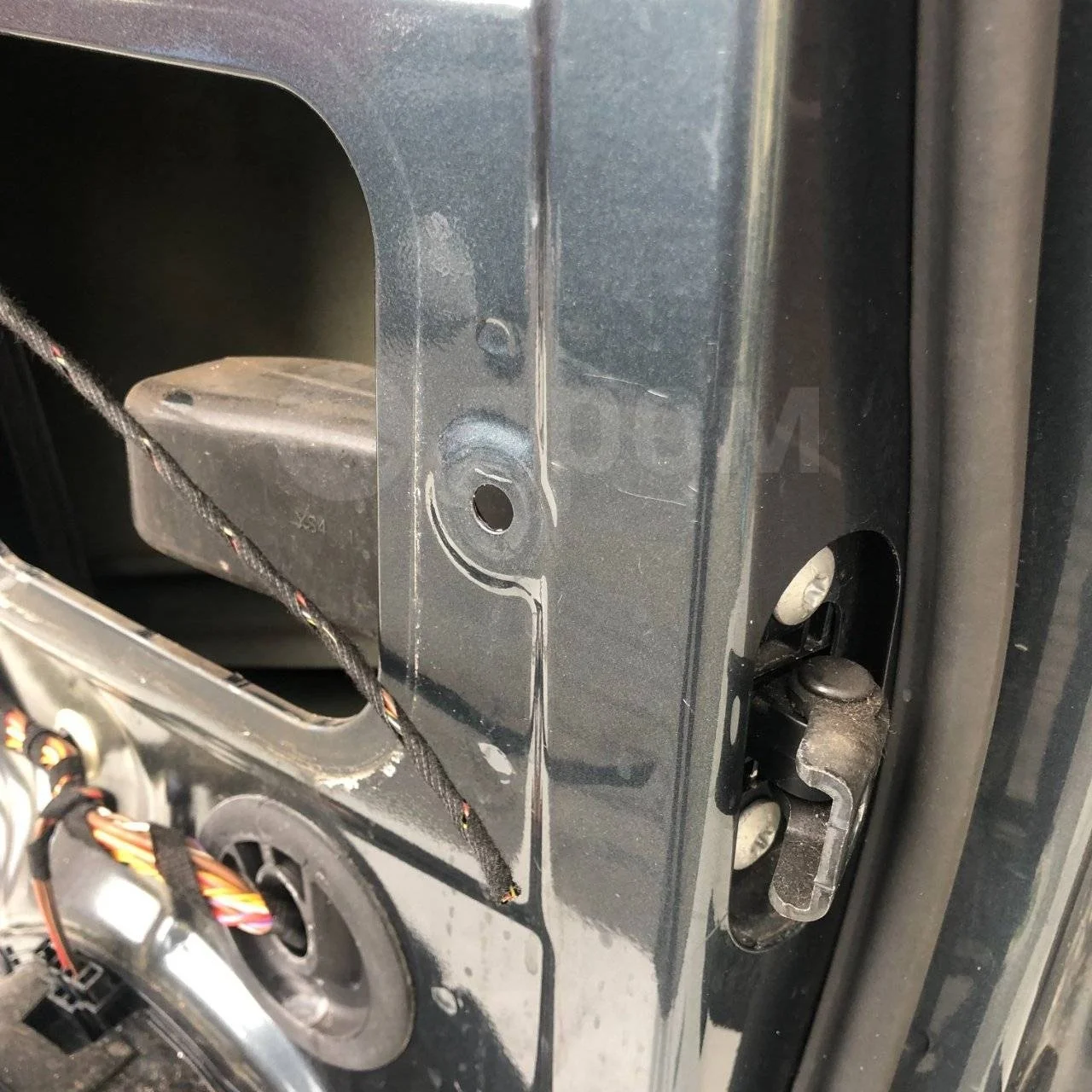 Ограничитель двери Skoda Octavia III (2013—2017)