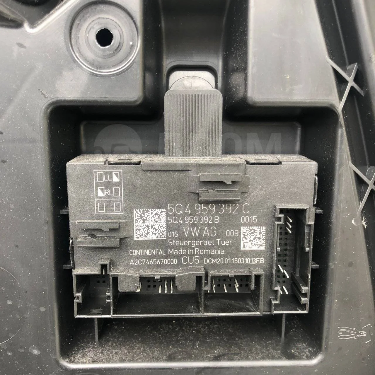 Блок комфорта двери Skoda Octavia III (2013—2017)