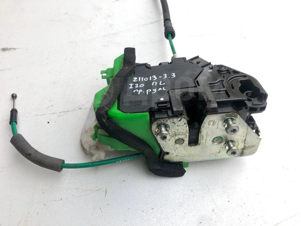 Замок двери передней левой Hyundai i30 II (2011—2015)