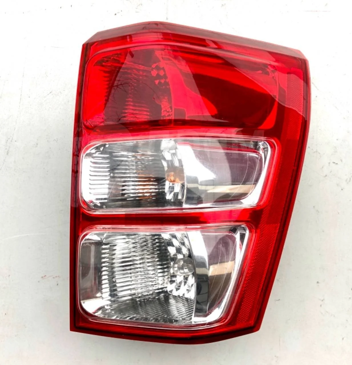 Фонарь задний правый Suzuki Grand Vitara II (2005—2008)