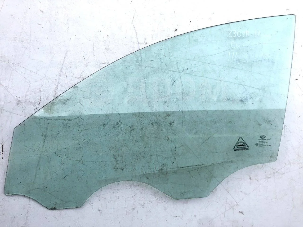 Стекло двери передней левой Kia Ceed ED (2006—2010)