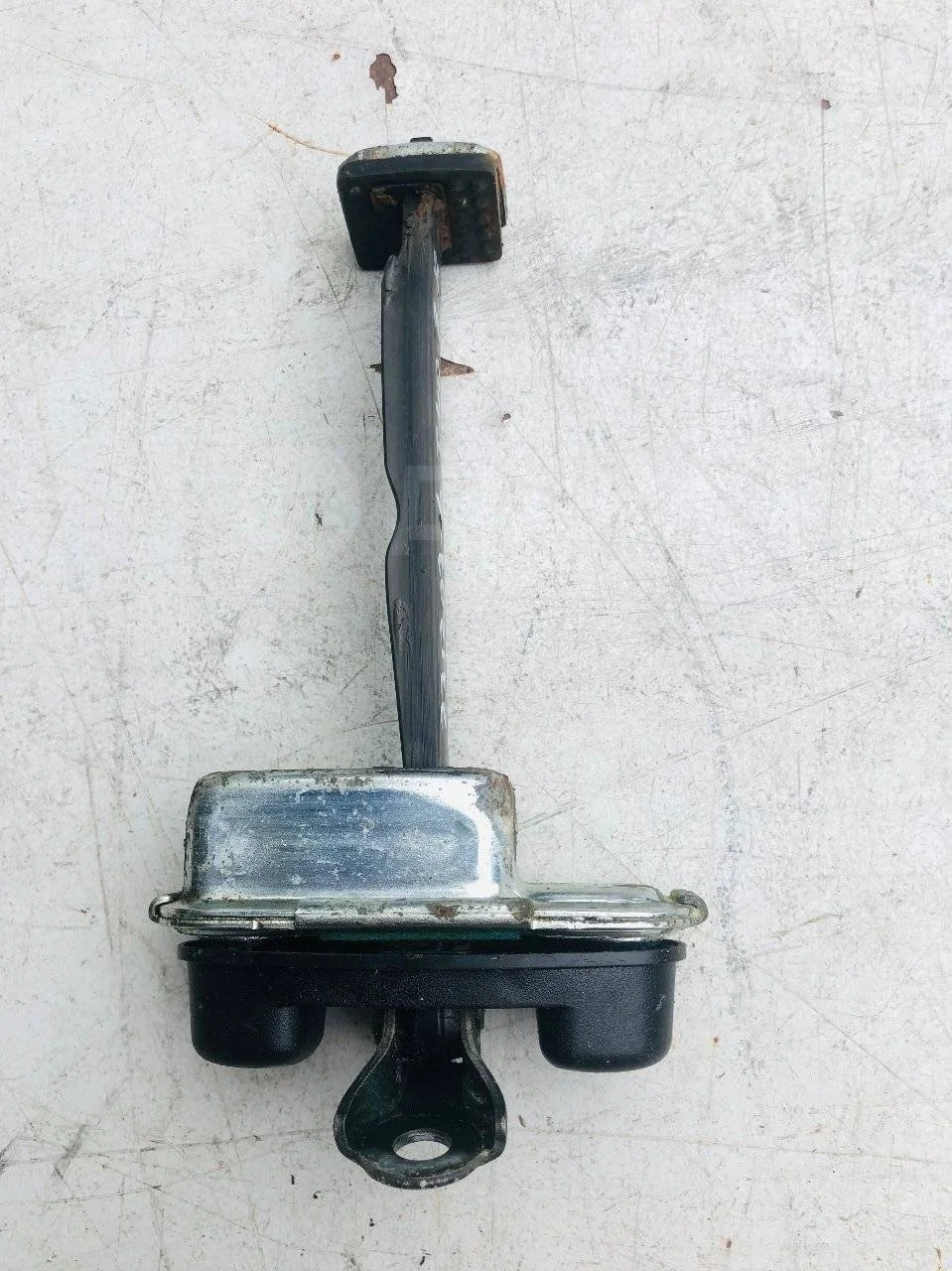 Ограничитель двери Hyundai i40 I (2011—2015)