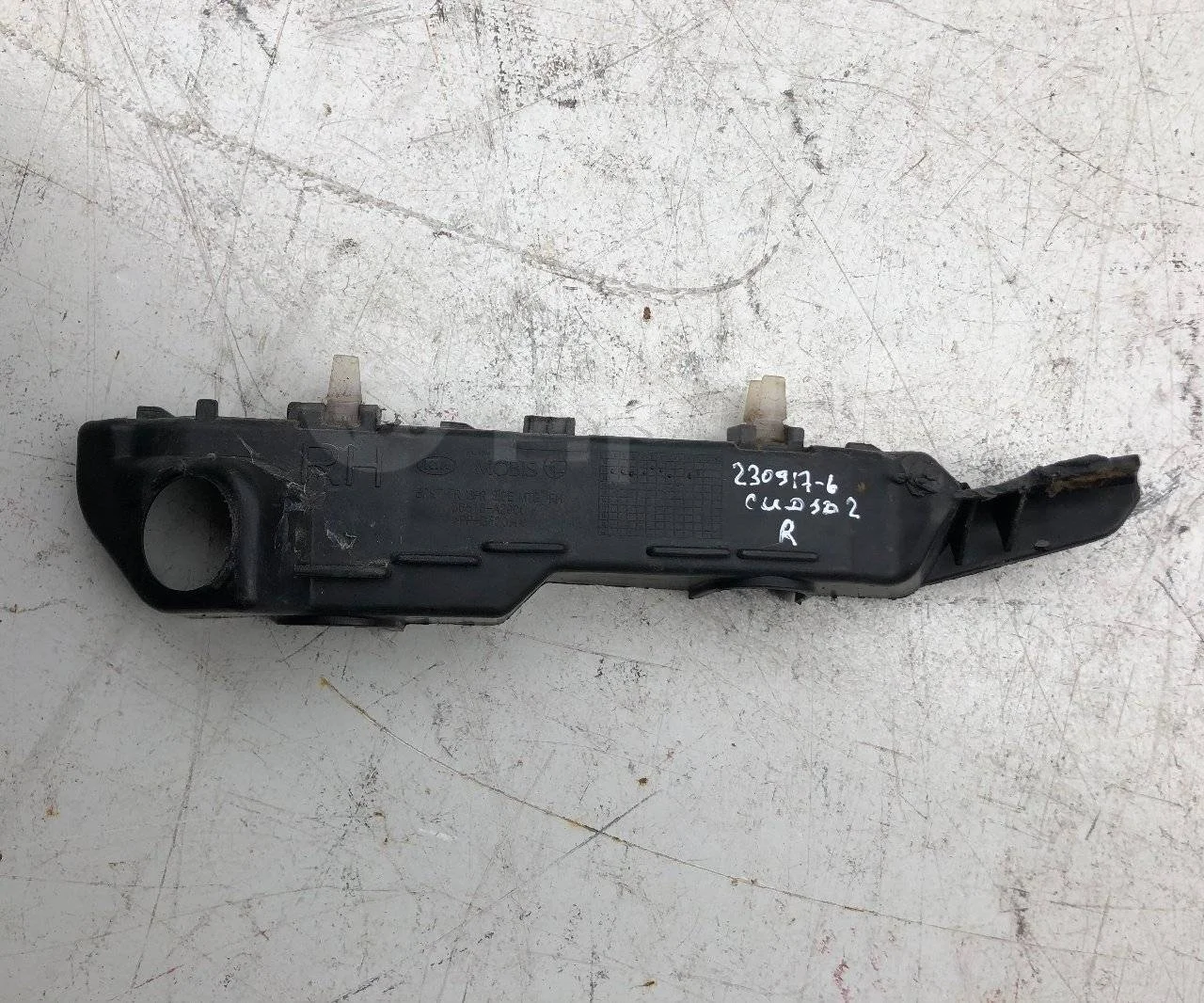 Кронштейн переднего бампера (крыла) Kia Ceed JD (2012—2015)