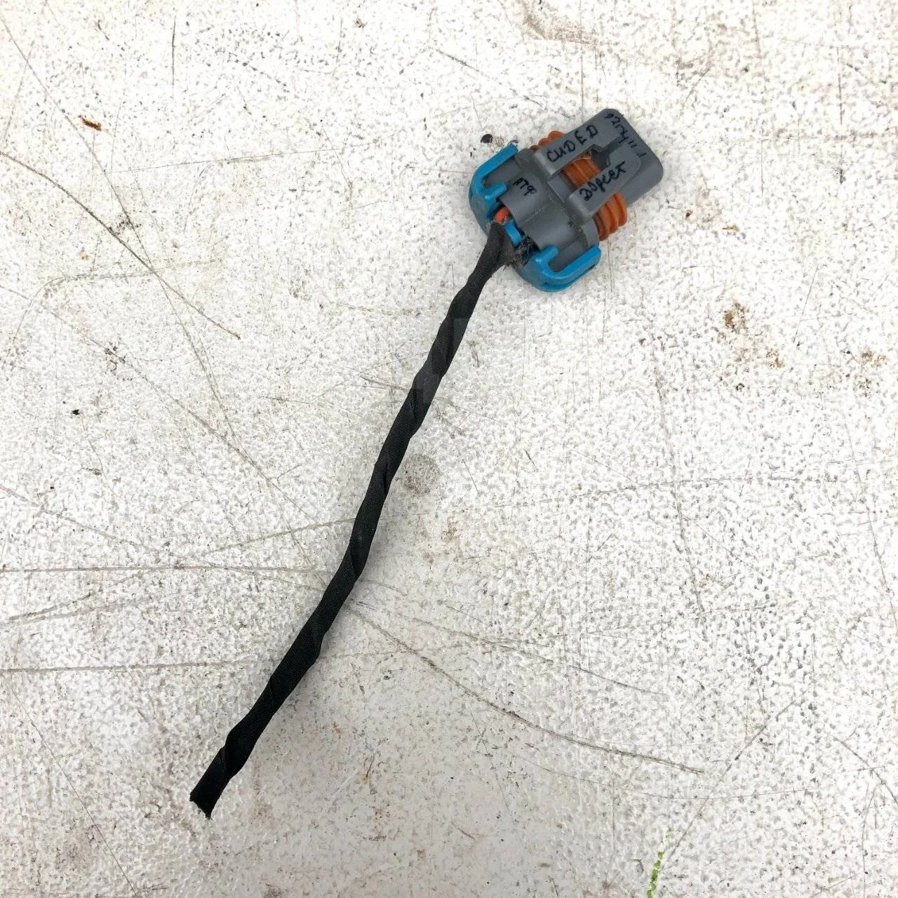 Разъем (фишка) ПТФ Kia Ceed ED (2006—2010)