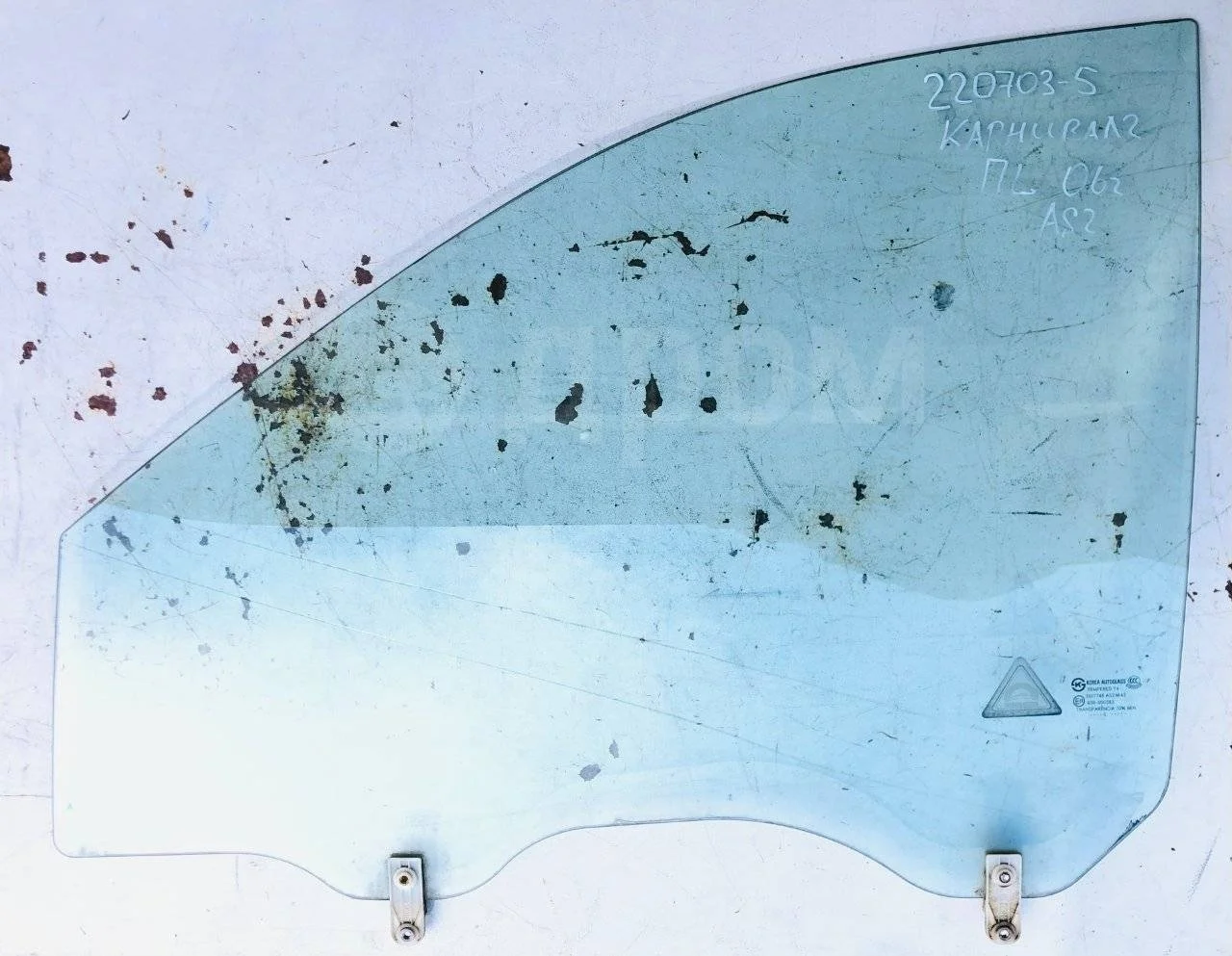 Стекло двери передней левой Kia Carnival II (2006—2014)