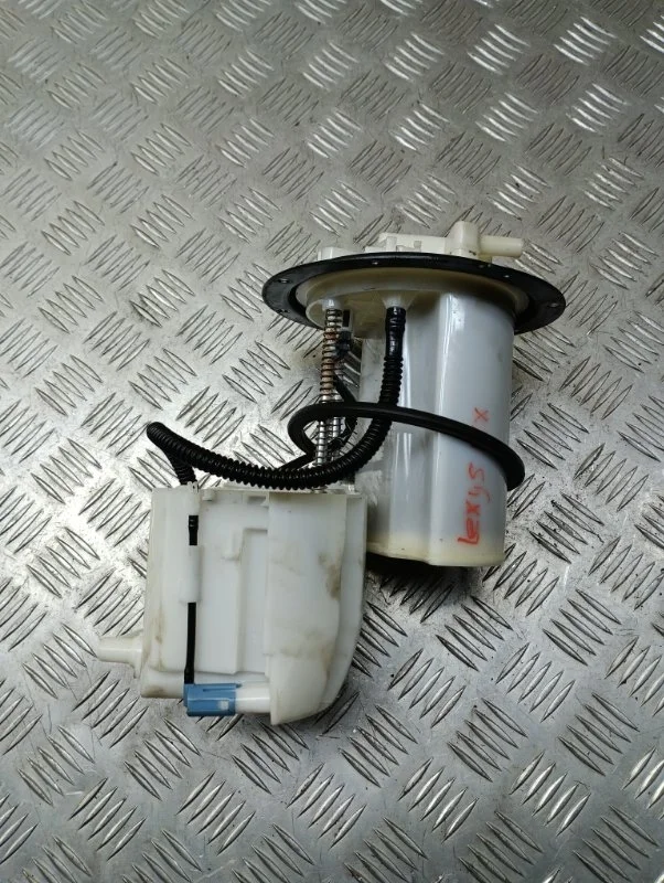 Насос топливный Lexus Nx 300H 2017-2021 2019 2322036011