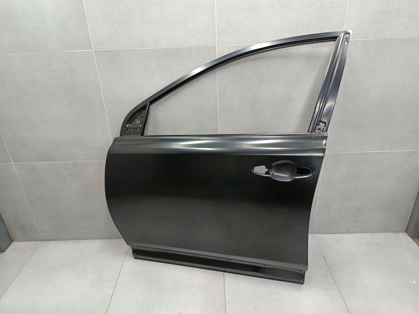 Дверь левая передняя для Toyota RAV 4 2013-2019