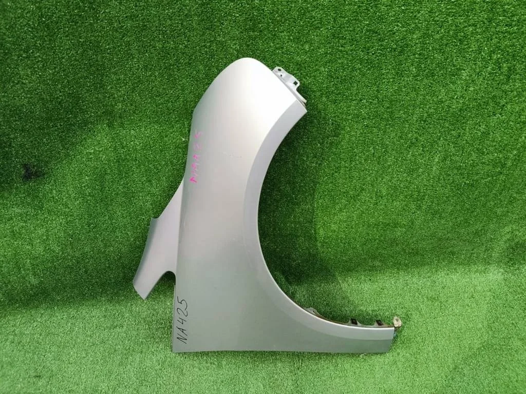 Б.у. крыло MITSUBISHI GRANDIS NA4W MITSUBISHI GRANDIS NA4W