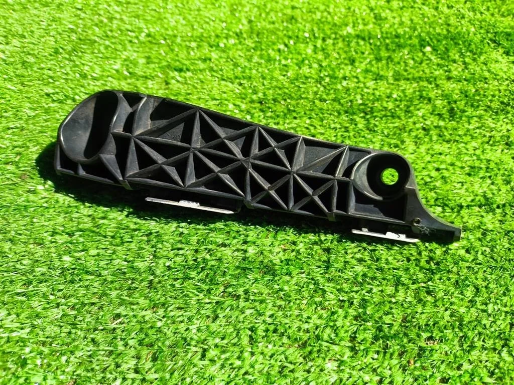 Б.у. крепление бампера перед TOYOTA RAV4 ACA30 TOYOTA RAV4 ACA30