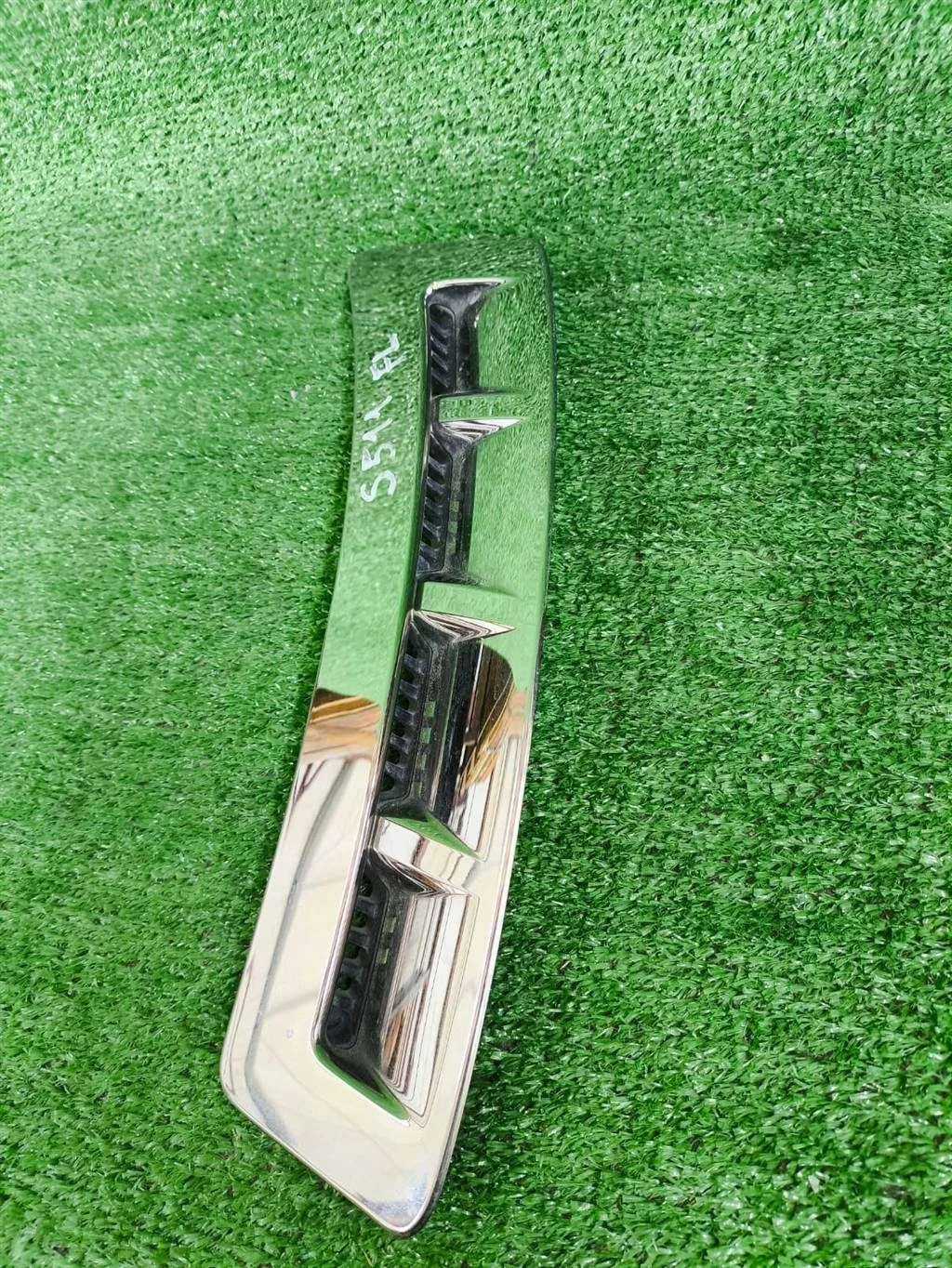 Б.у. молдинг крыла INFINITI QX70 S51 INFINITI QX70 S51