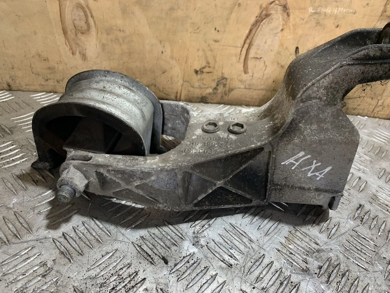 Кронштейн 1.9 tdi axb axa vw t5 7h0199343