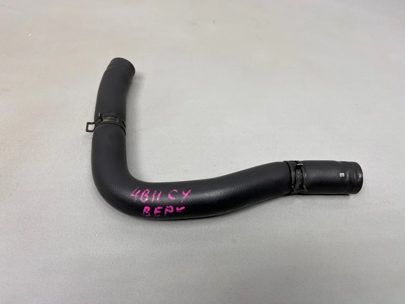 Патрубок охлаждения верхний Mitsubishi Lancer 10 CY