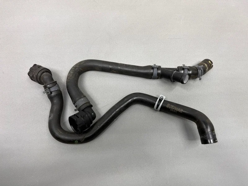 Патрубок охлаждения Volkswagen Golf 7