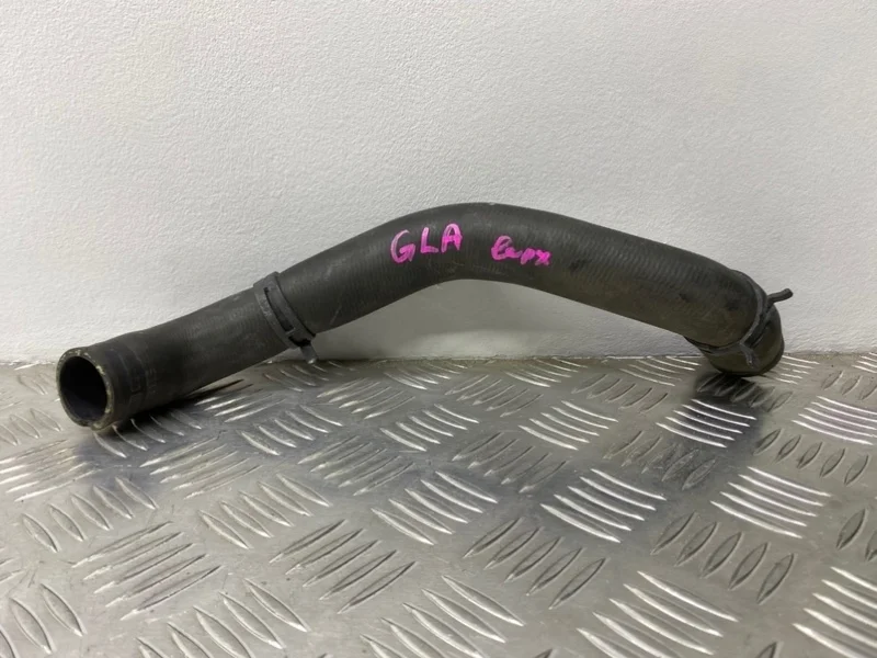 Патрубок охлаждения верхний Mercedes GLA X156