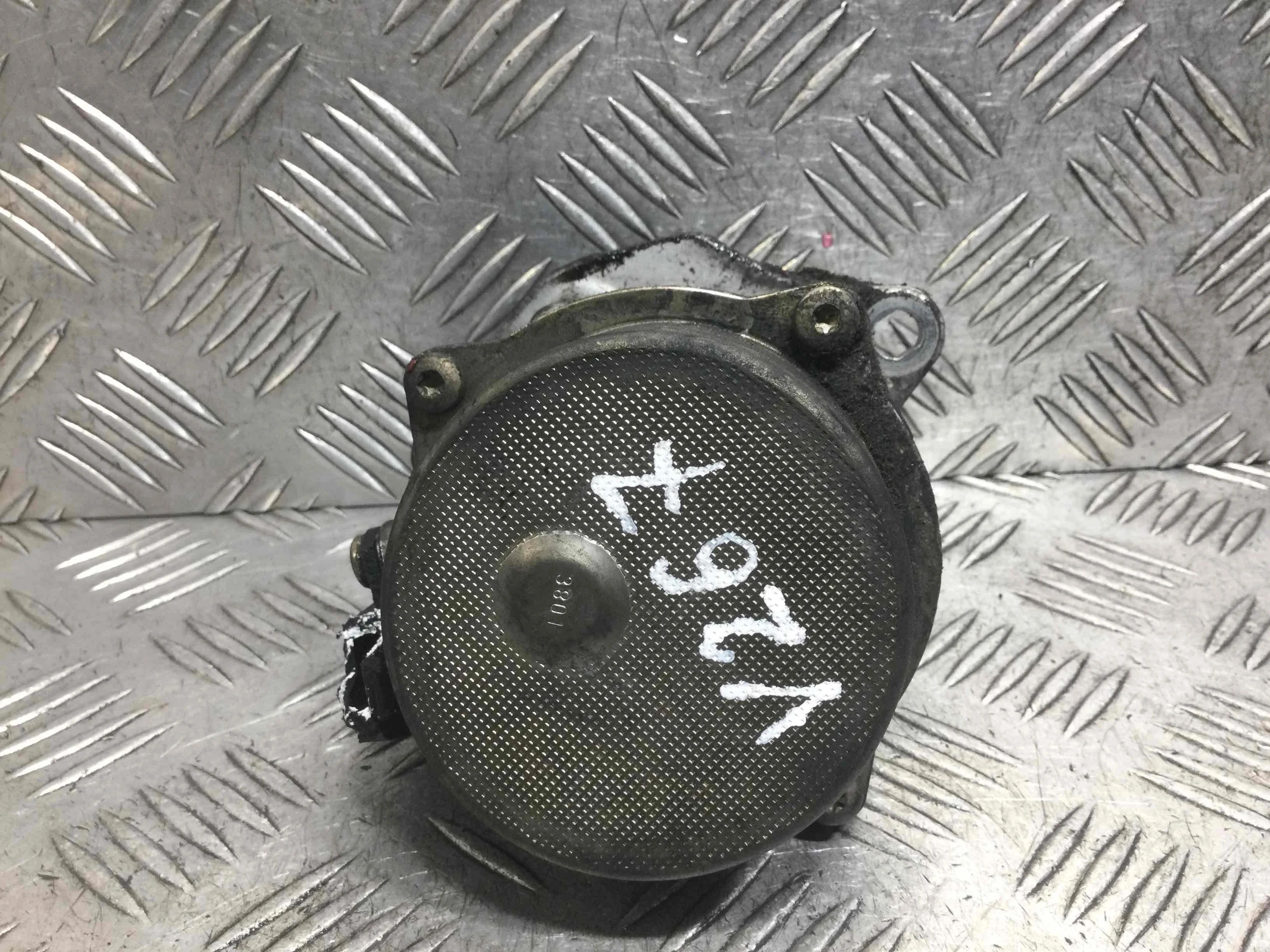 Насос вакуумный Mitsubishi Carisma 1 поколение [рестайлинг] (1999-2004) дизель 1.9 dCi Механика Х/б