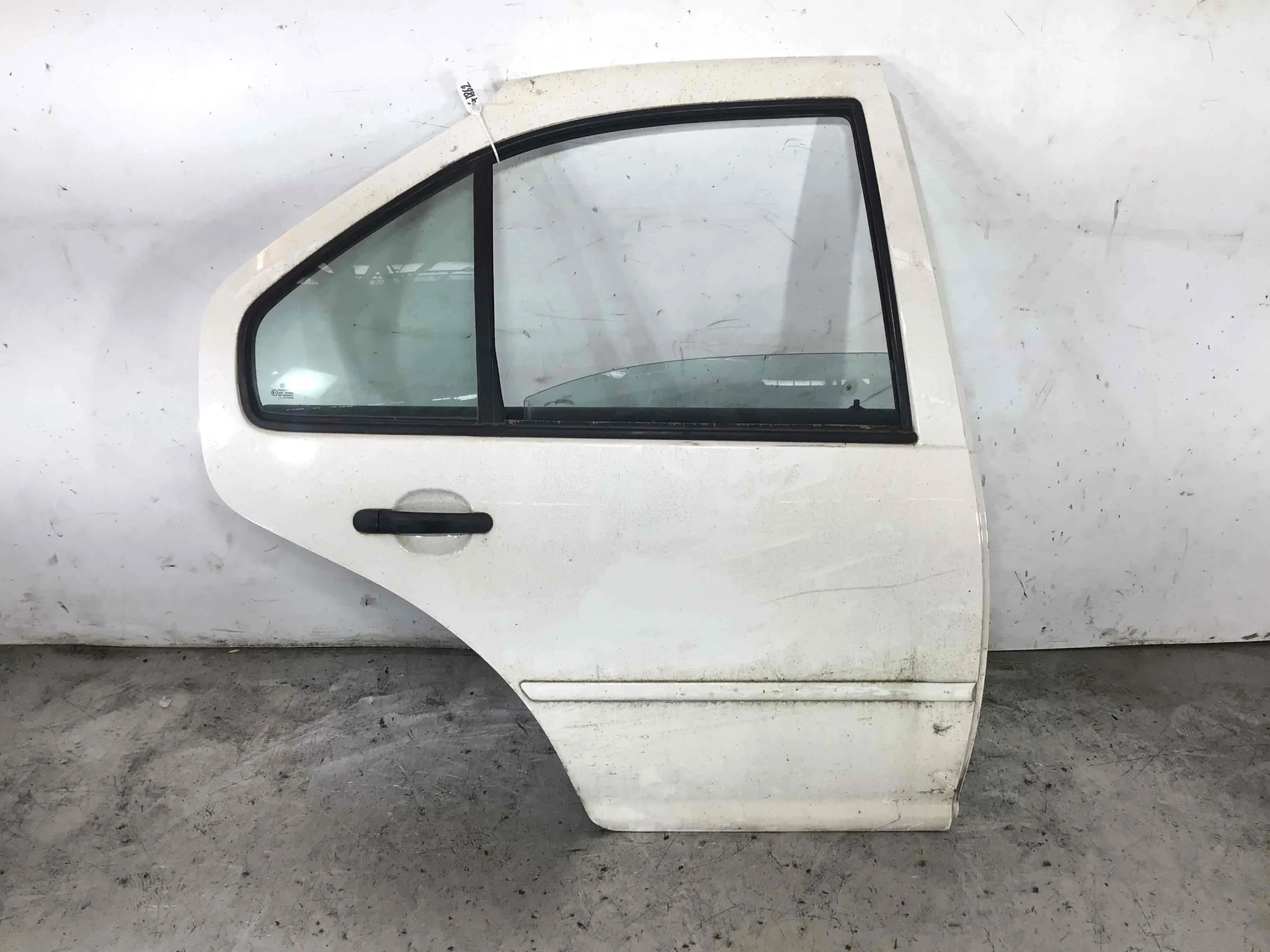 Дверь задняя правая Volkswagen Bora Bora (1J) 1998 - 2005 дизель 1.9 TDI Механика Седан