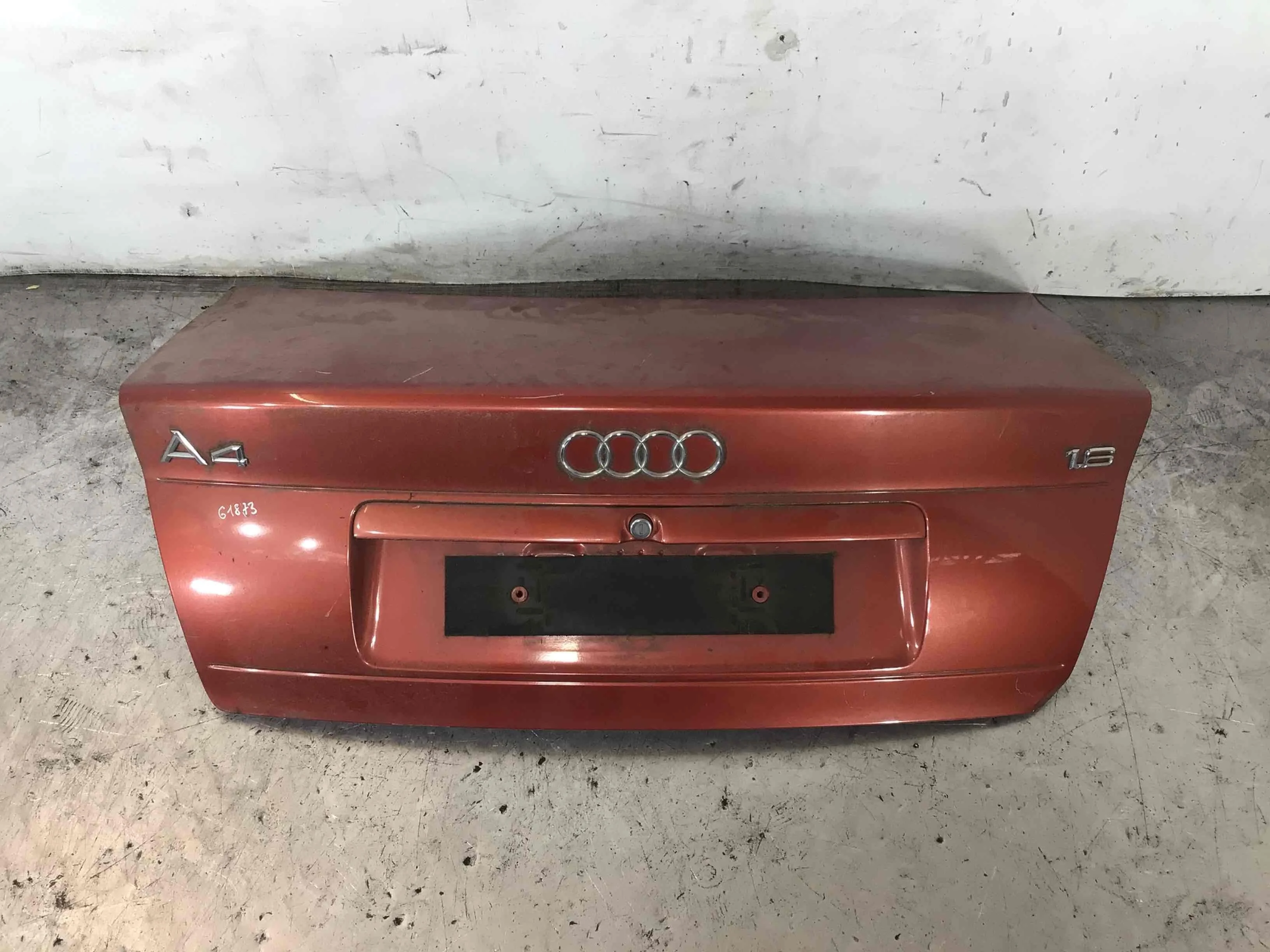 Крышка багажника (дверь 3-5) Audi A4 B5 (1994-1999) бензин 1.6 i Механика Седан