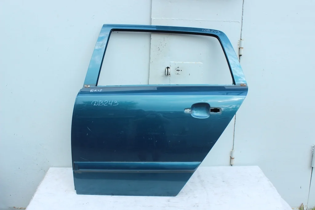 Дверь задняя левая универсал Opel Astra H ДВ243