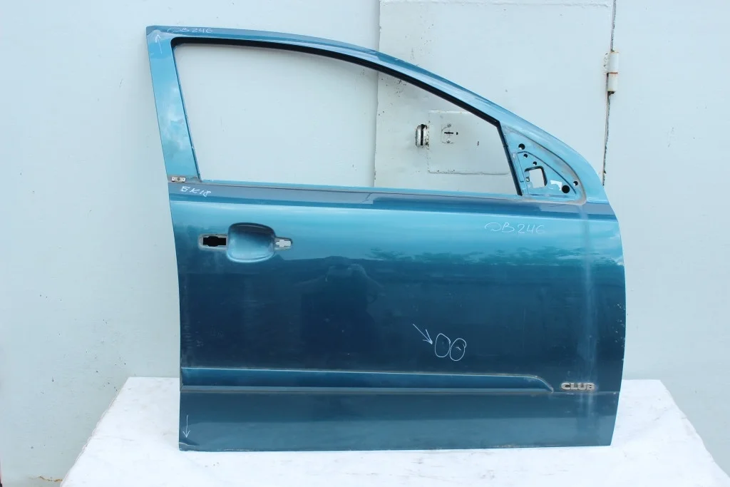 Дверь передняя правая Opel Astra H ДВ246