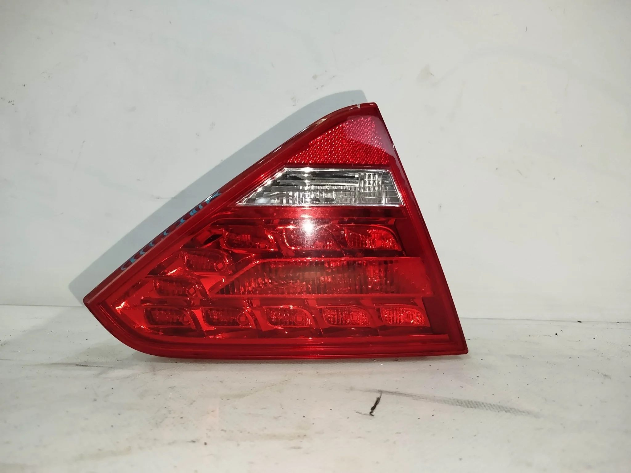 ФАЛЬШПАНЕЛЬ AUDI ПРАВО 8T0945094A NA7460