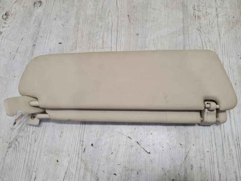 Козырек солнцезащитный VW Touareg NF 2010 7P