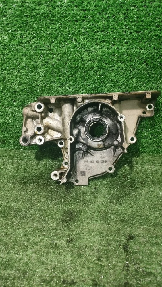 Насос масляный Volkswagen Polo 2021 04E115105BM 6 CWVA