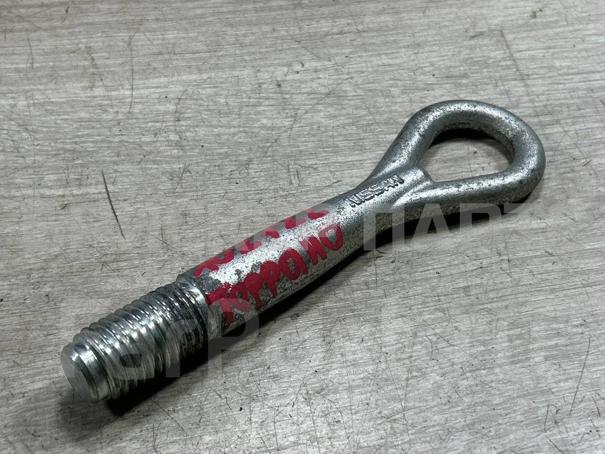 Крюк буксировочный Ниссан Тиида 1  C11