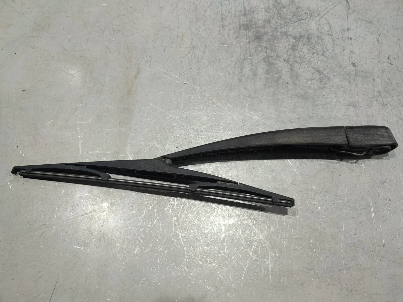 Поводок стеклоочистителя SsangYong Kyron 2012 D130