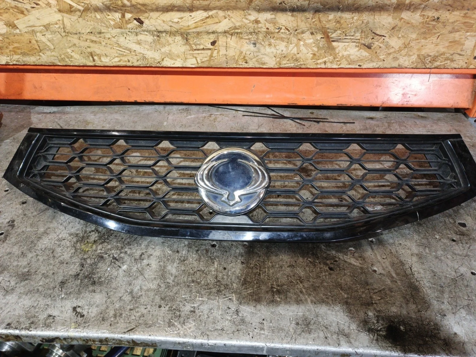 Решетка радиатора SsangYong Actyon 2014 C200