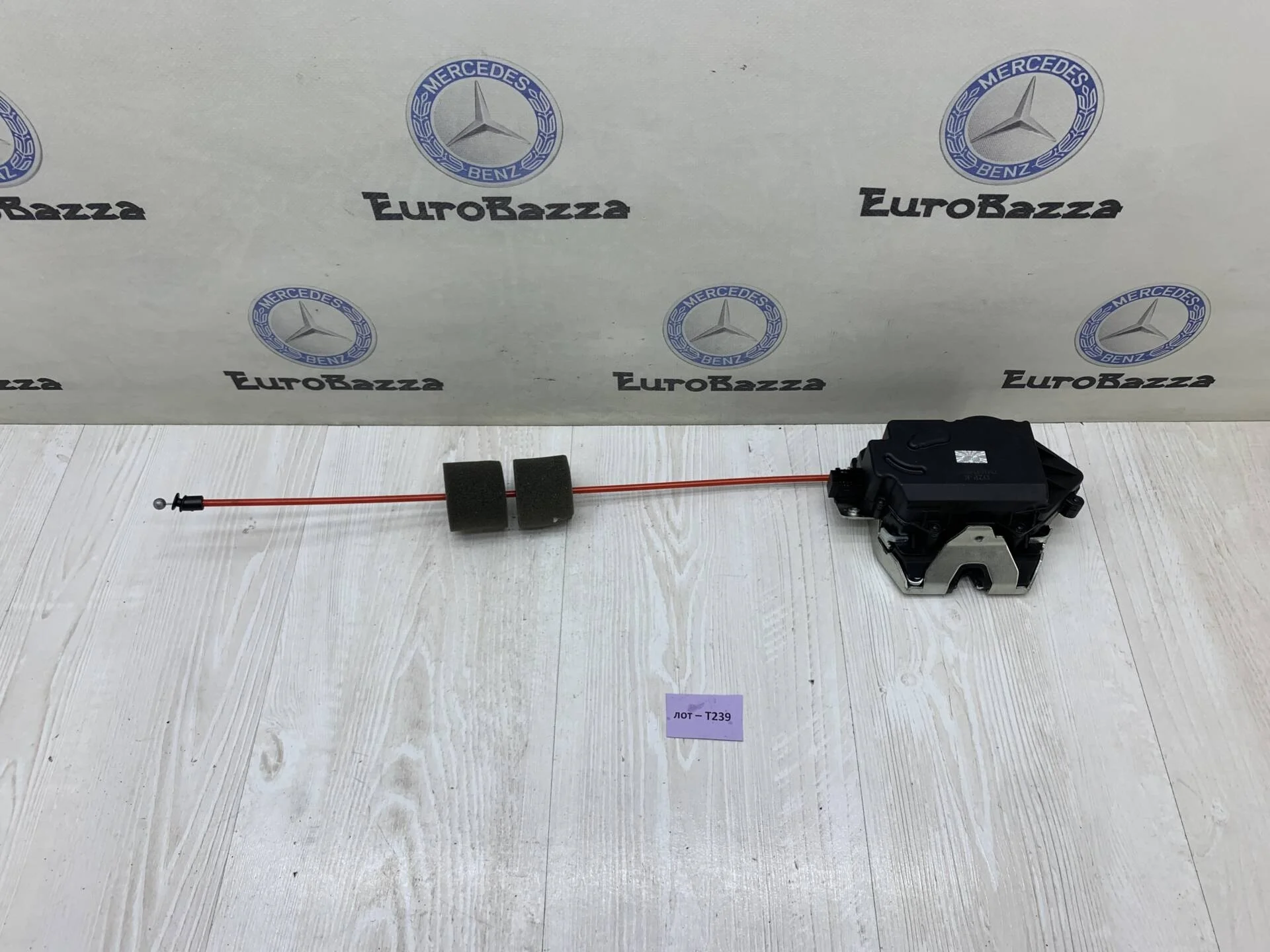 Замок крышки багажника Mercedes W164