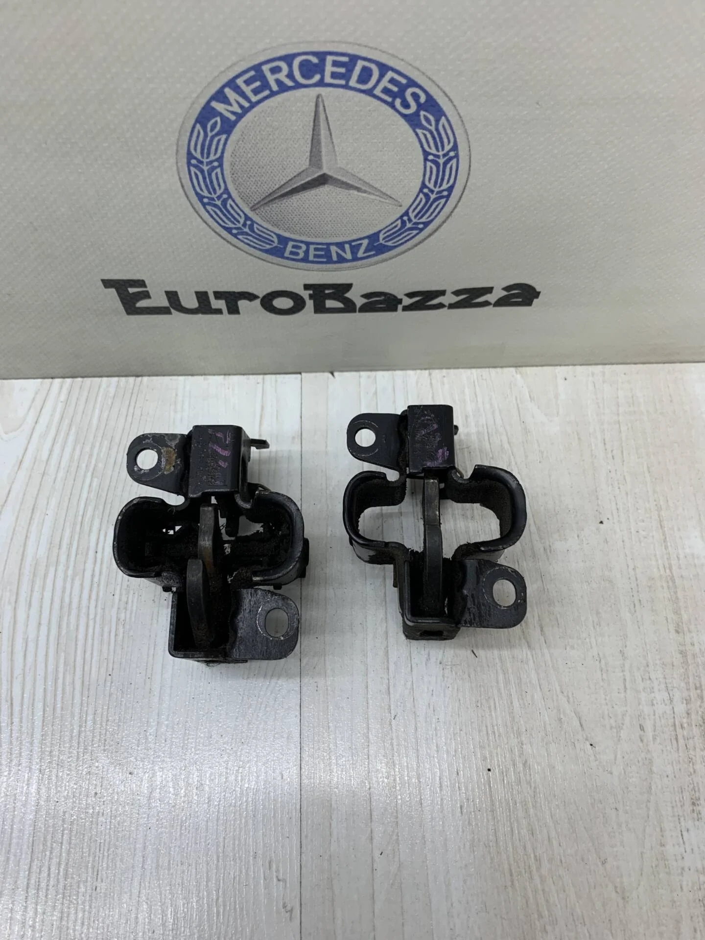 Замок капота Mercedes W164