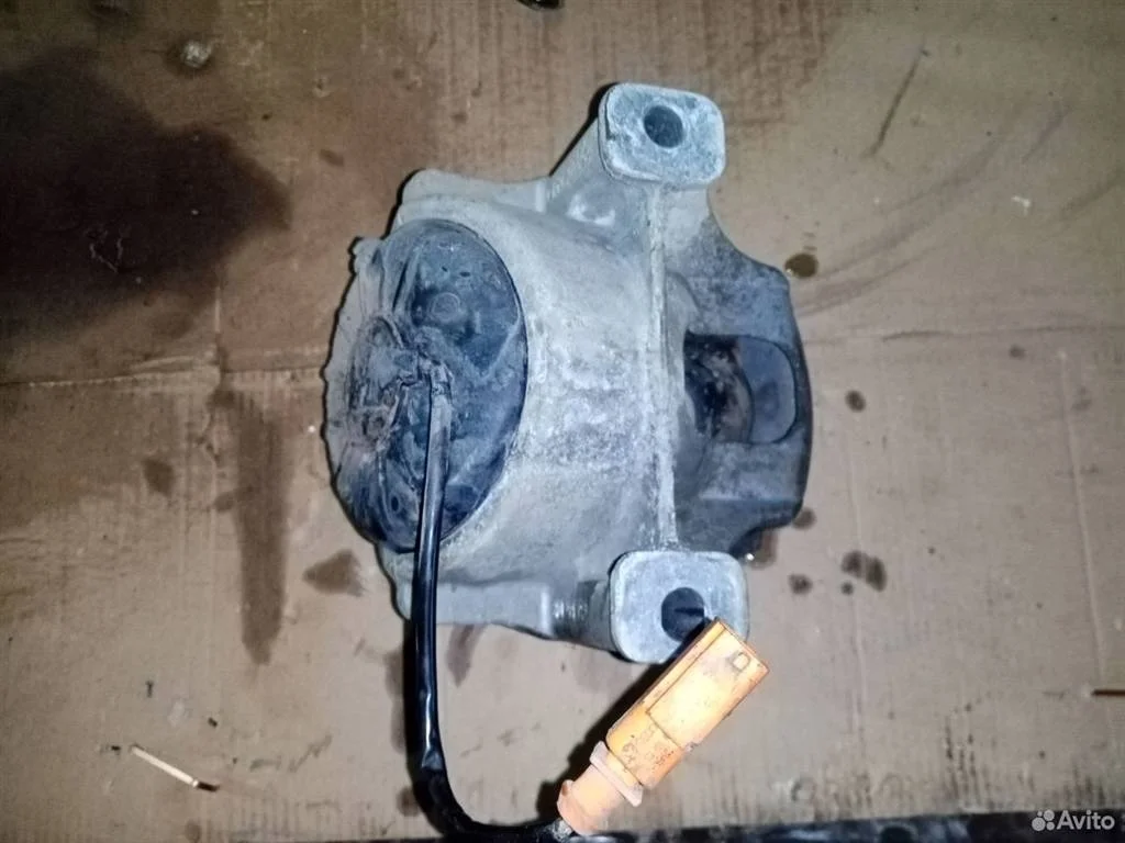 Опора двигателя Audi Q5 I рестайлинг (2012—2017)