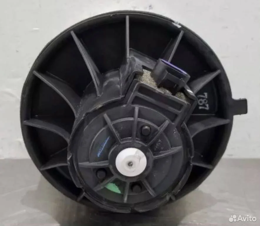 Моторчик печки Cadillac Escalade GMT900 (2006—2014)