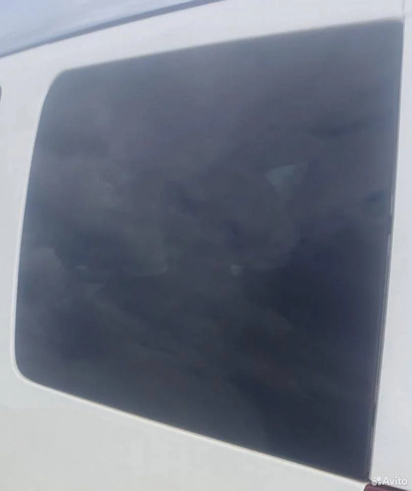 Стекло кузовное глухое левое Cadillac Escalade GMT900 (2006—2014)