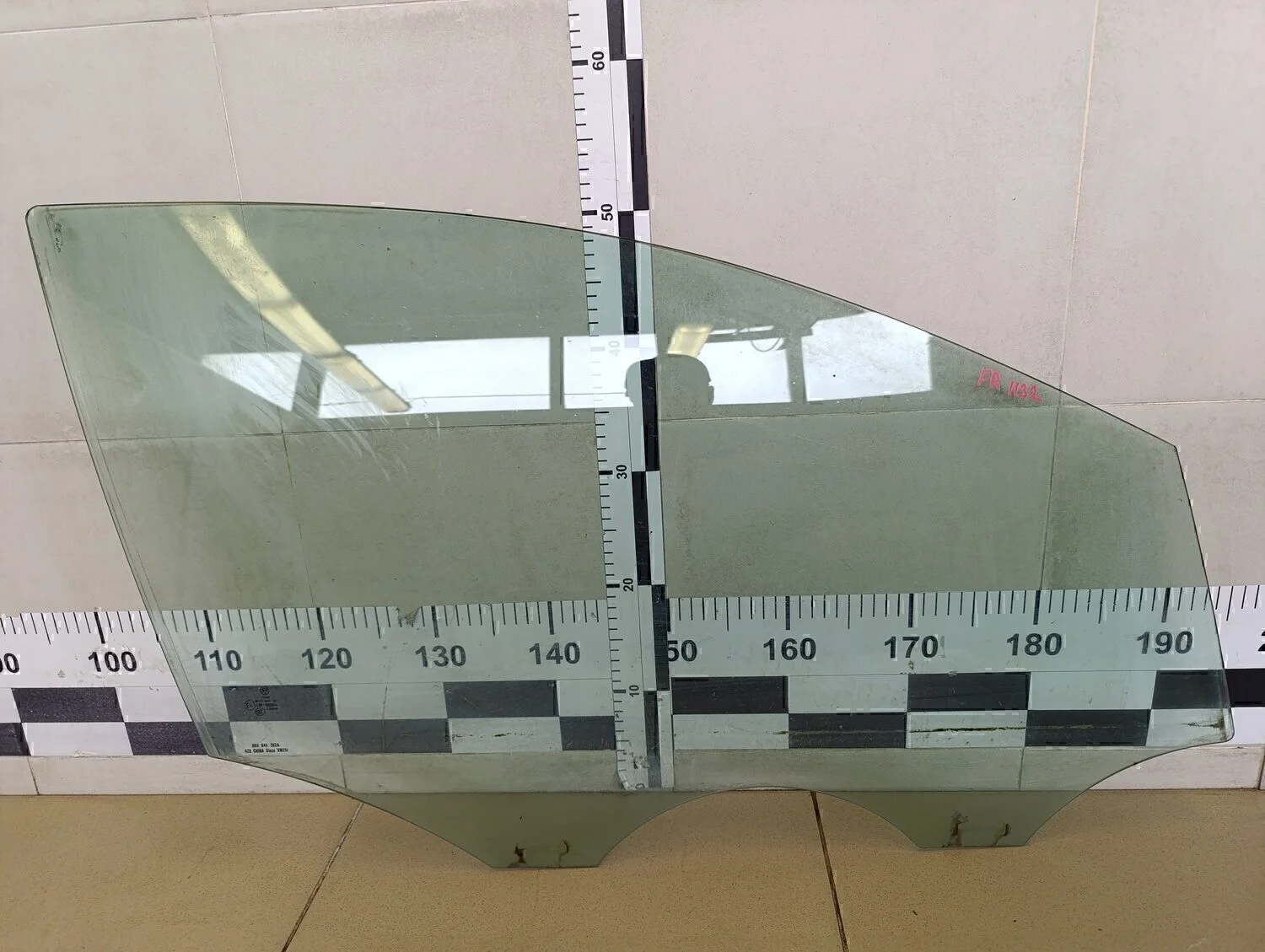 Стекло двери передней правой Polo (Sed RUS) 2011>