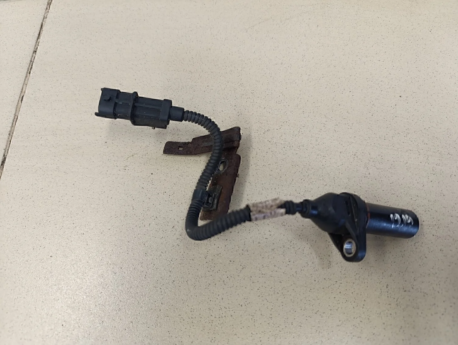 Датчик положения коленвала Solaris 2010-2017