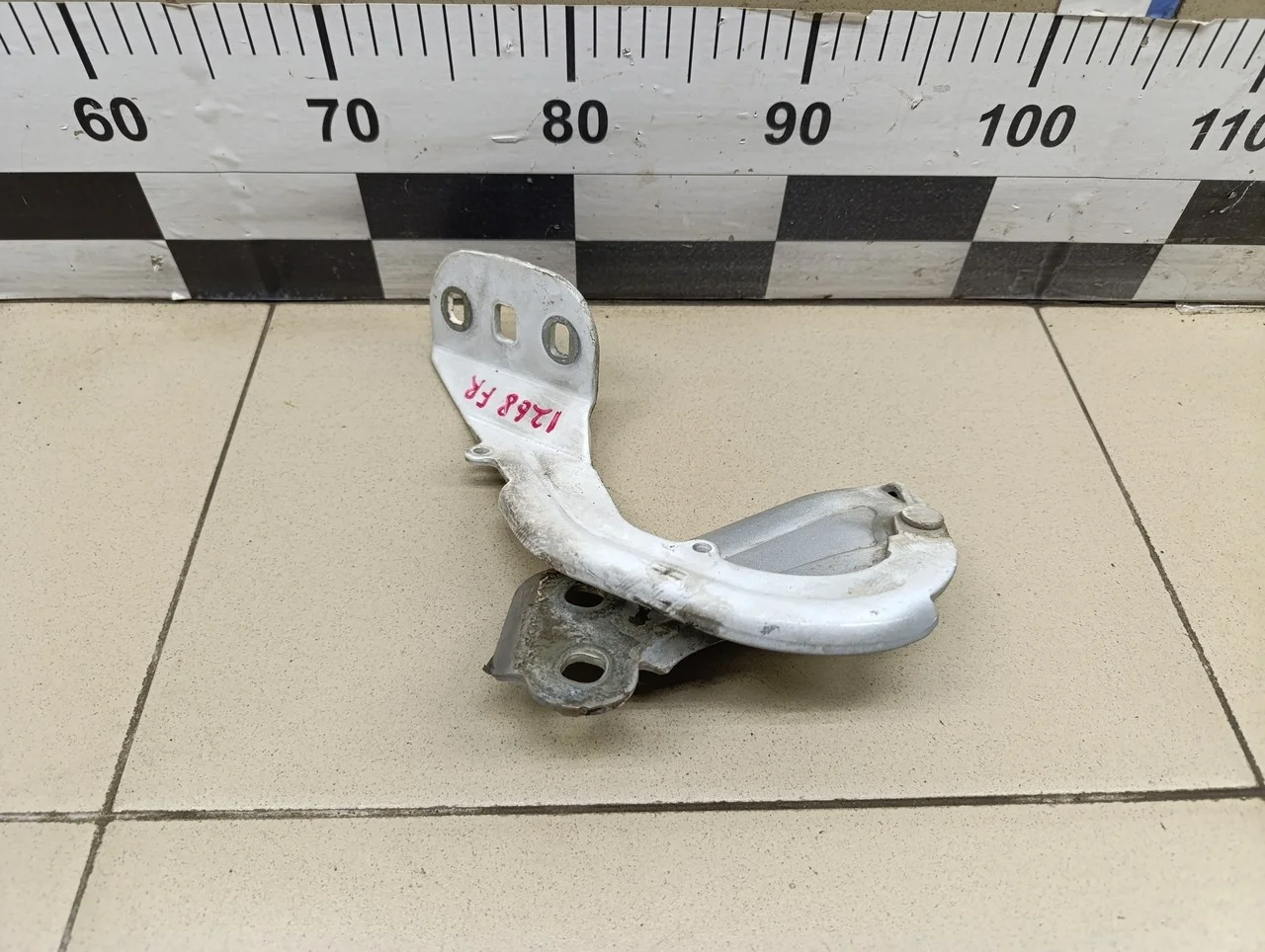 Петля капота правая Focus III 2011>