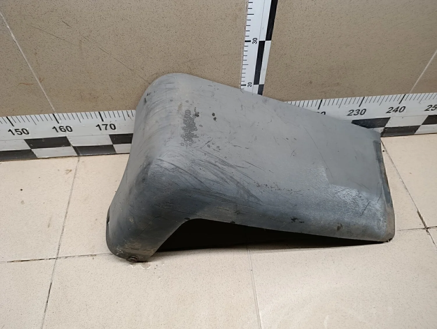 Накладка заднего бампера правая Transit 2006-2013