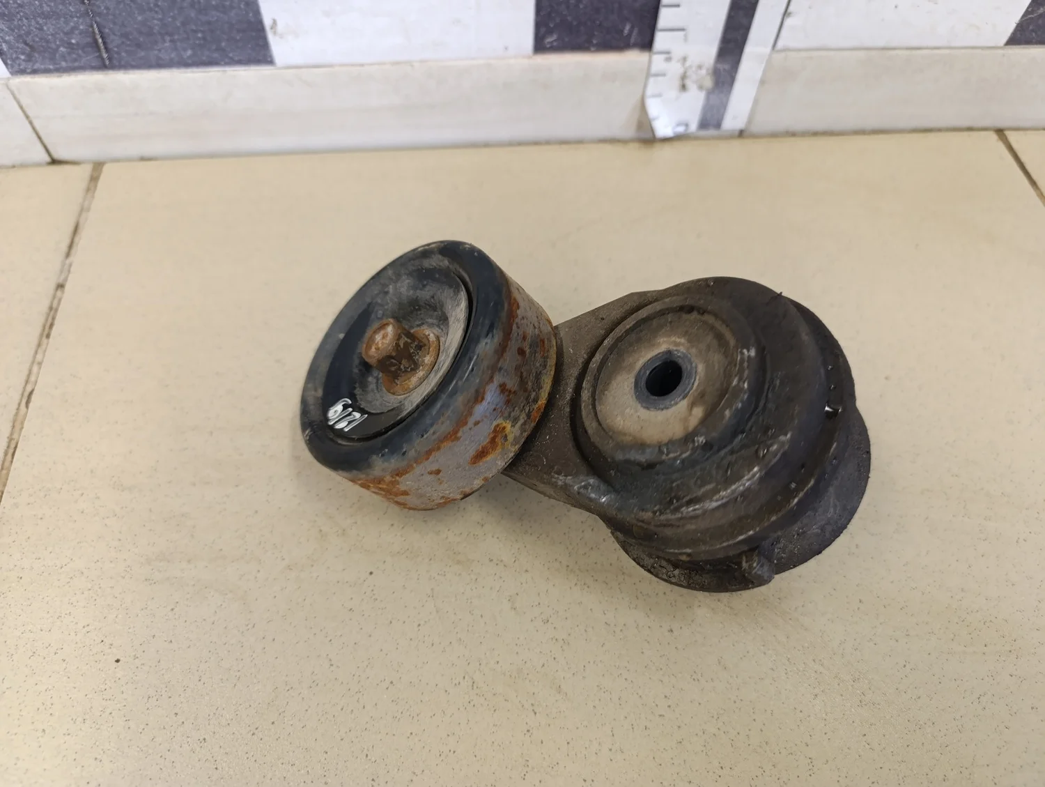 Натяжитель ремня Solaris 2010-2017