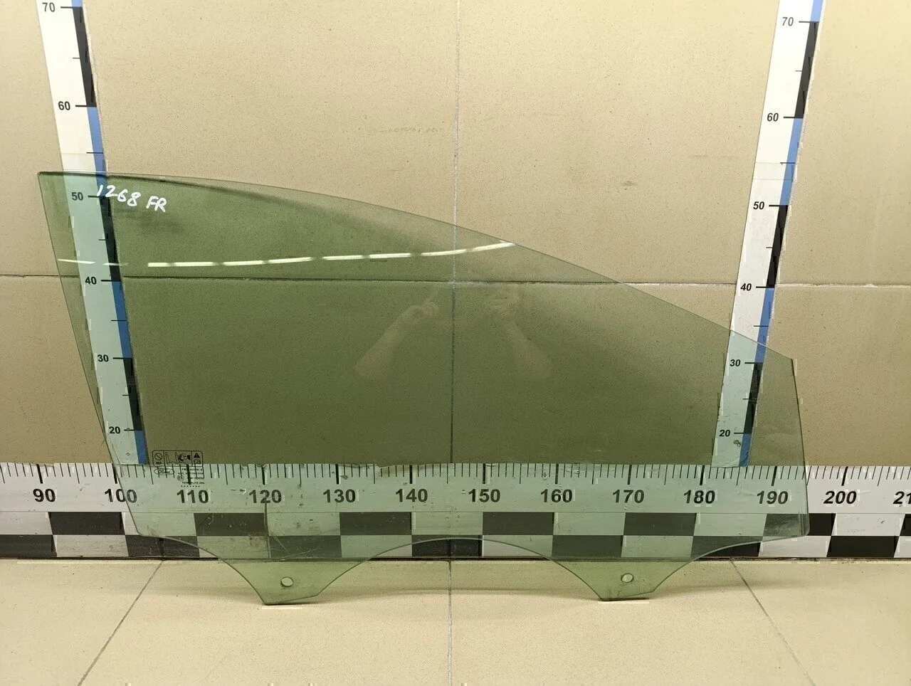 Стекло двери передней правой Focus III 2011>