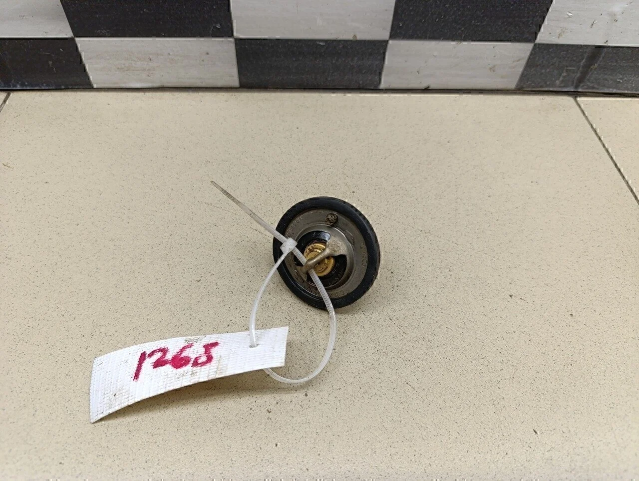 Термостат Fiesta 1995-2000