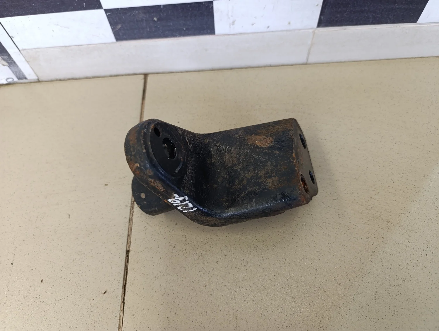 Кронштейн двигателя правый Solaris 2010-2017